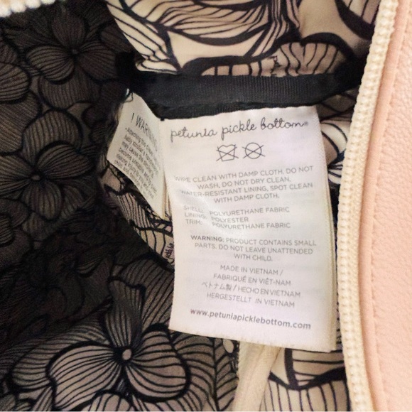 Petunia Pickle Bottom‎ BBML-596-00 Boxy Backpack, Blush Leatherette - Picture 9 of 13